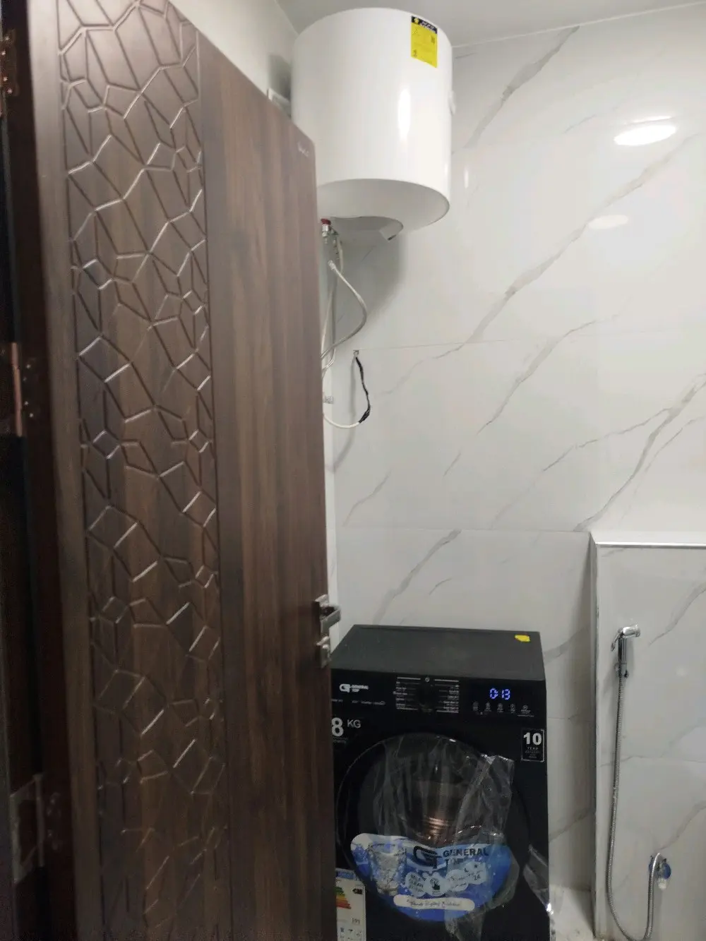 شقة مفروشة للاجار خلف الجامعة الاردنية