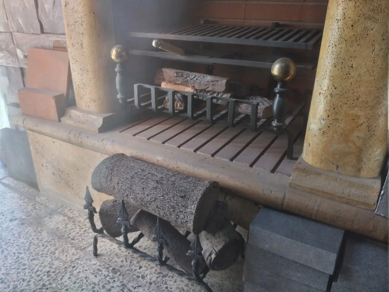 كافة اعمال الصيانه العامه والتشطيبات