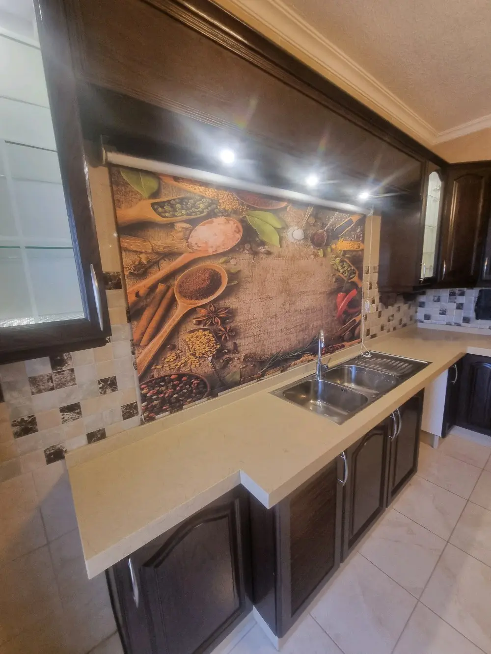 من المالك شقة طابق ثاني مساحة ١٧٧  عمان البيادر اول ابو السوس خلف مسجد حسين خواج