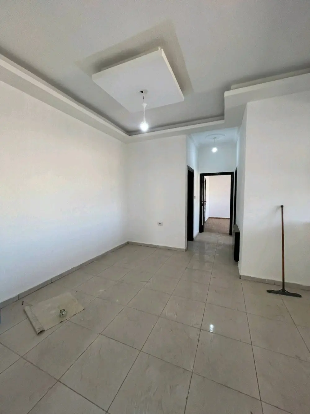 شقه طابق ثالث للبيع مساحه 120 م