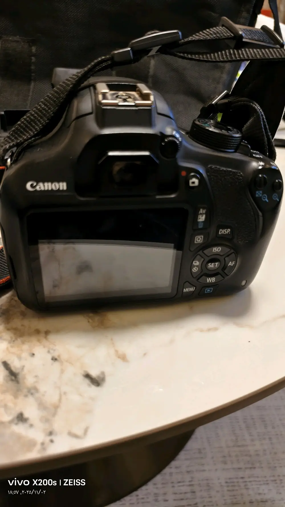 كاميرا كانون 1200D