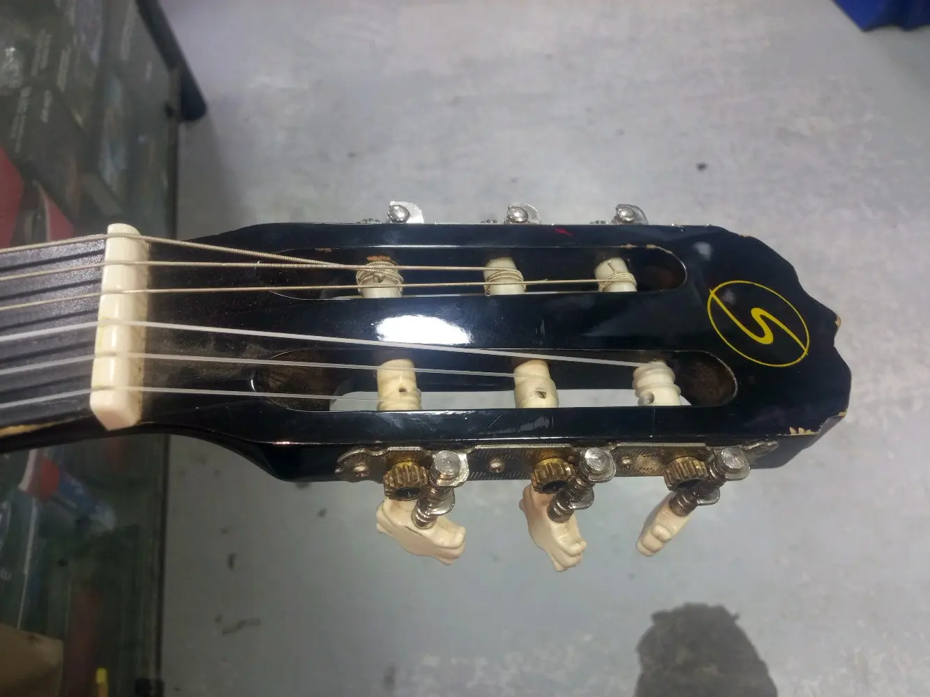 جيتار و طبله للبيع