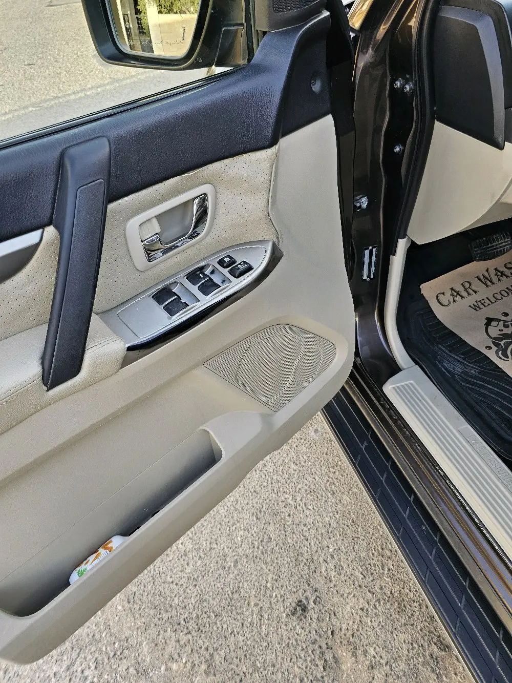 ميتسوبيشي باجيرو 2017 نخب النخب 3500cc ترخيص سنة كاملة ورقم جميل مثل صاحبها  7 ر