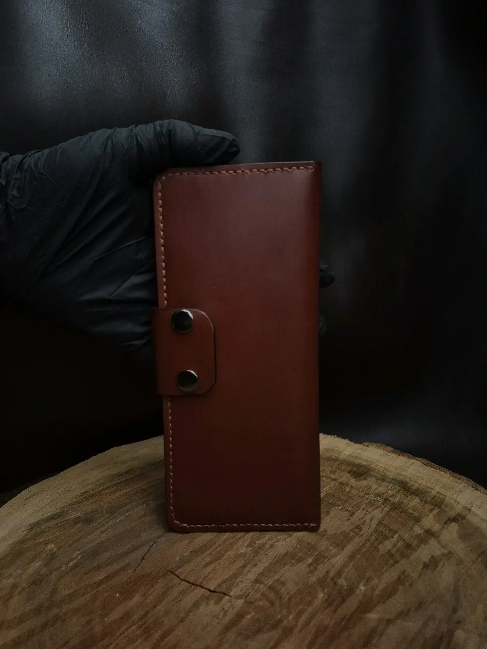 محافظ جلد طبيعي هاندميد