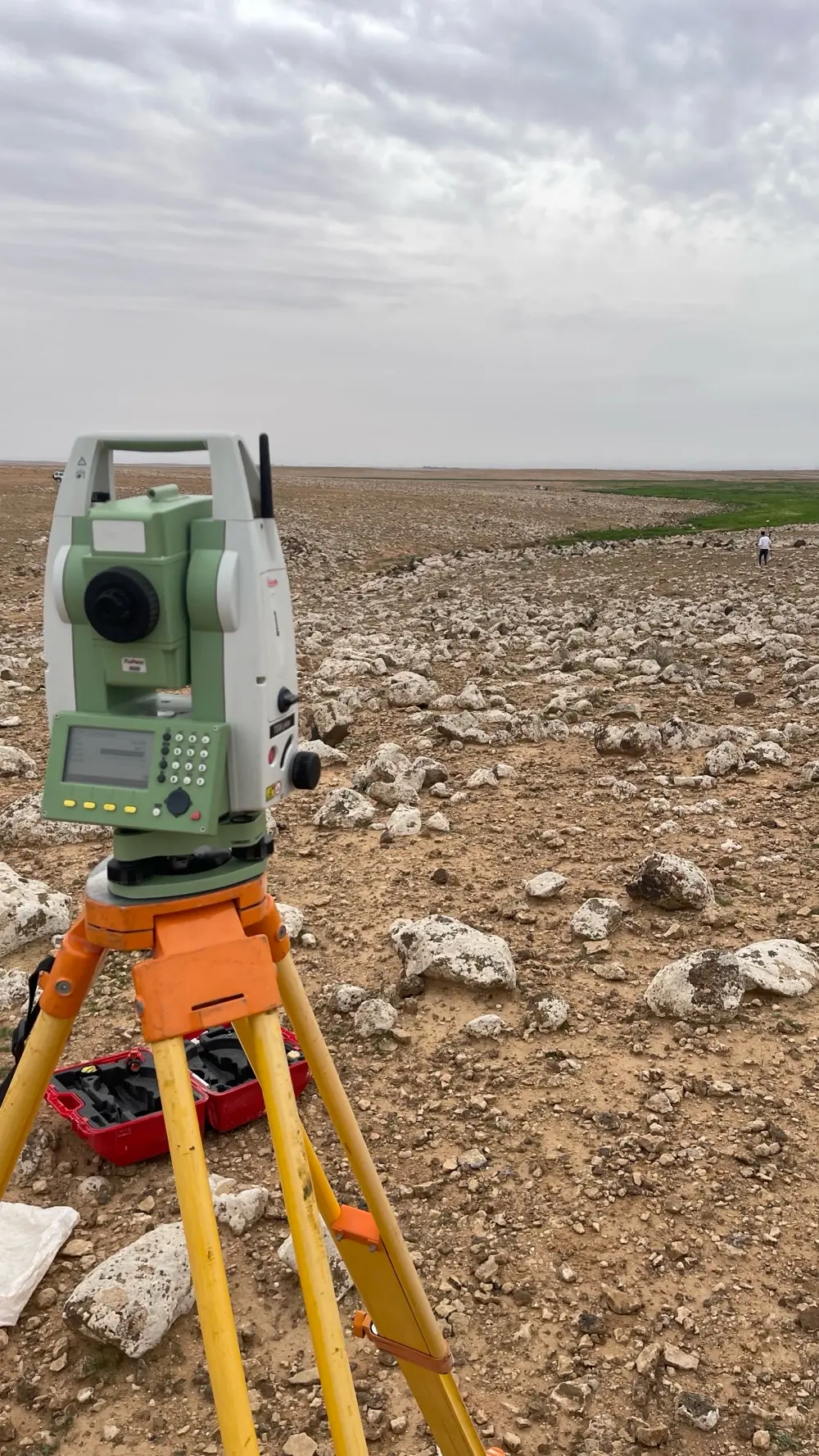 مكتب عبر المملكة للمساحة / مساح مرخص