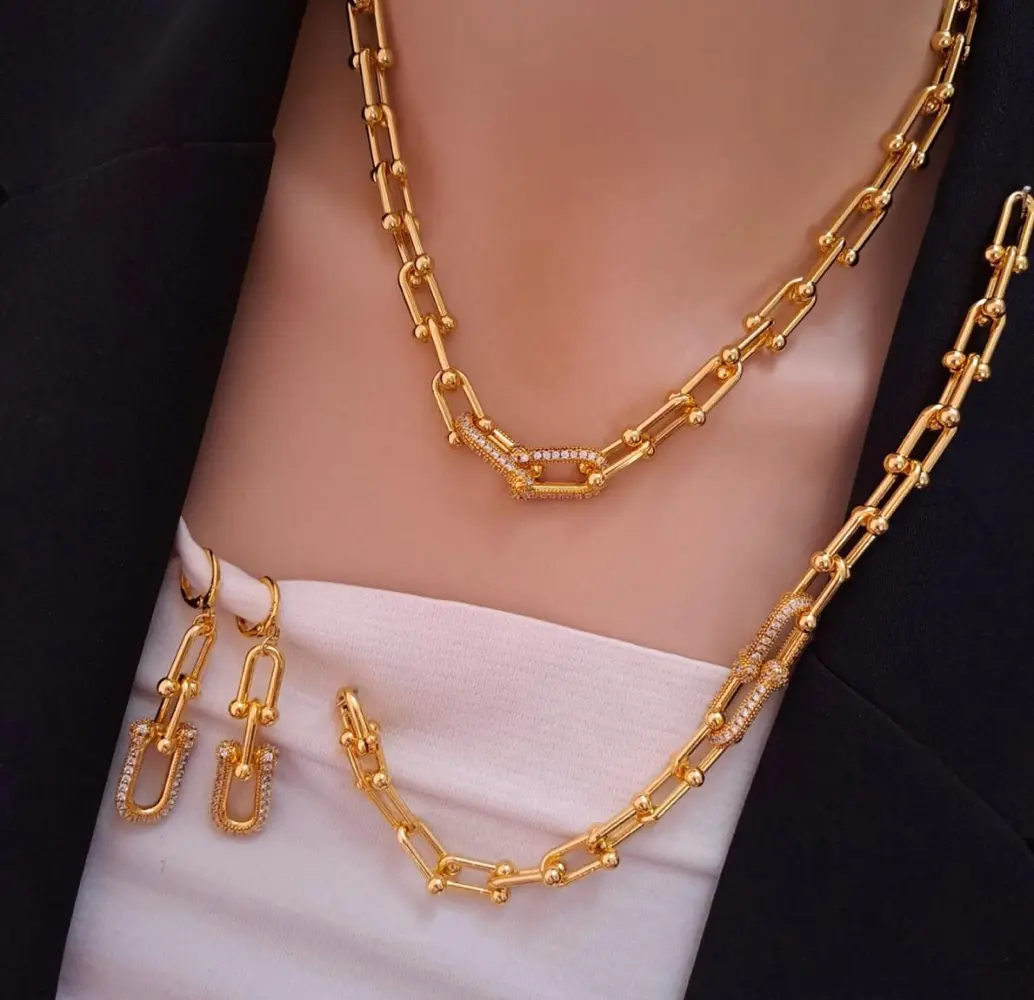 لكي سيدتي طقم ذهب روسي فخم جدا. سنسال مع اسوارة وحلقين وخاتم