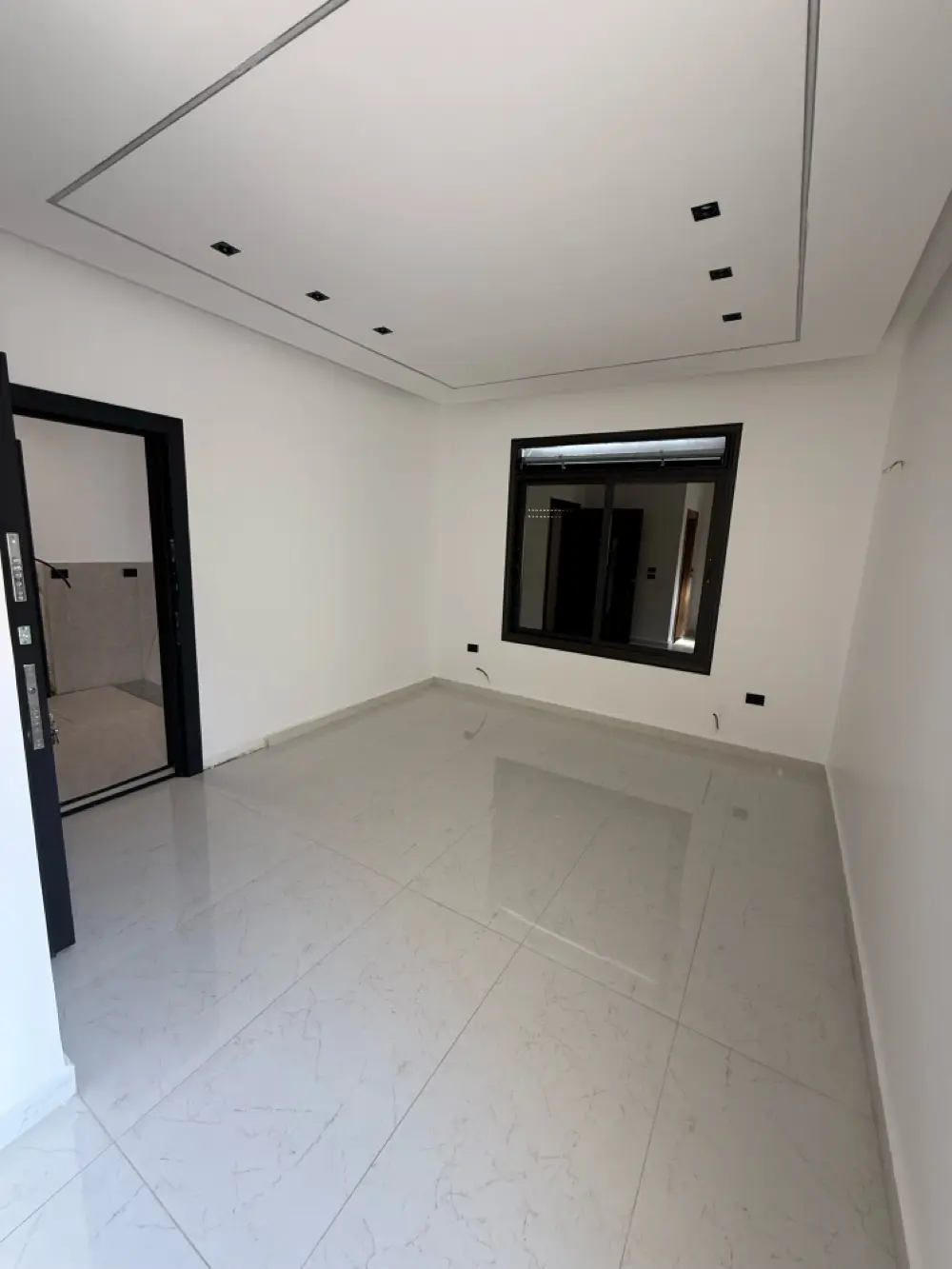 شقة فاخرة للبيع ضمن فيلا الفؤاد – موقع راقٍ، تشطيبات مميزة