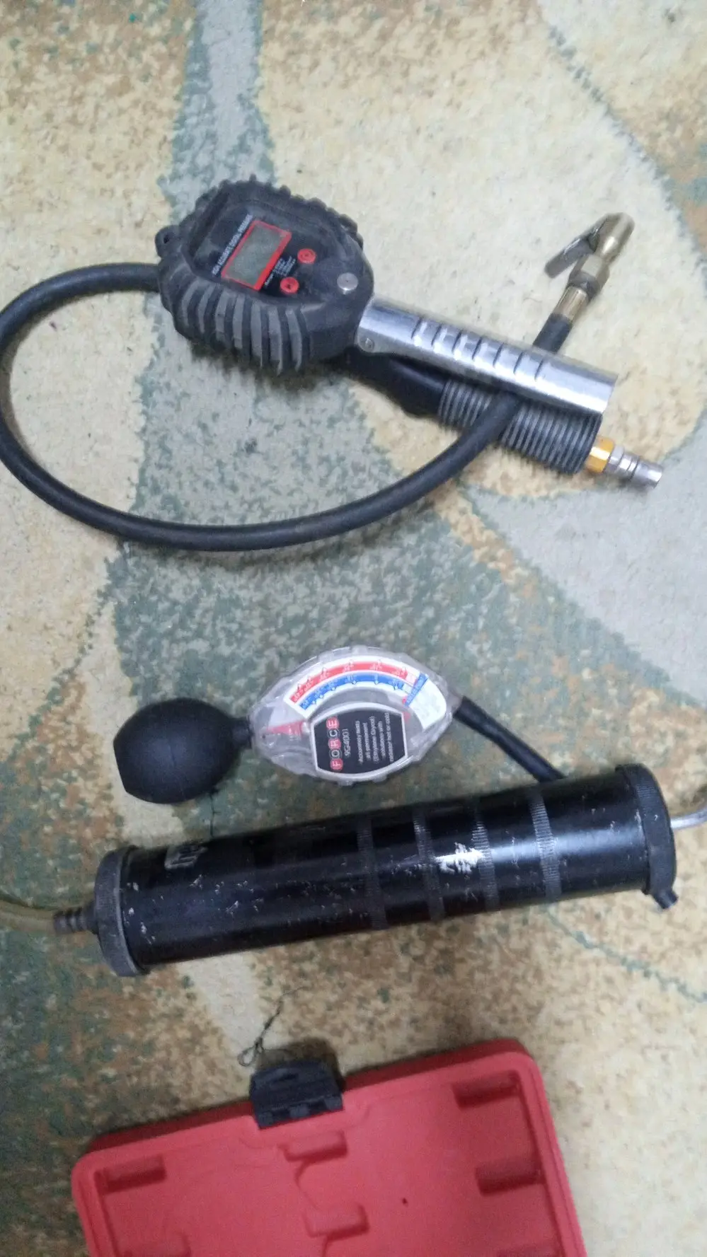 أجهزة فحص ووتشخيص وصيانة اعطال السيارات