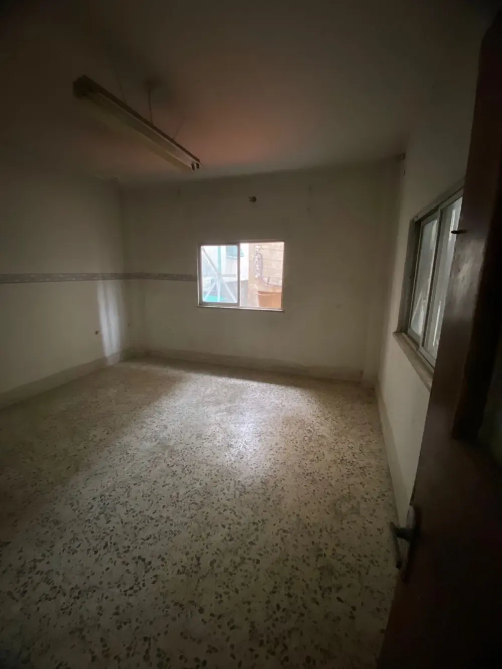 عمارة للبيع ٣ طوابق