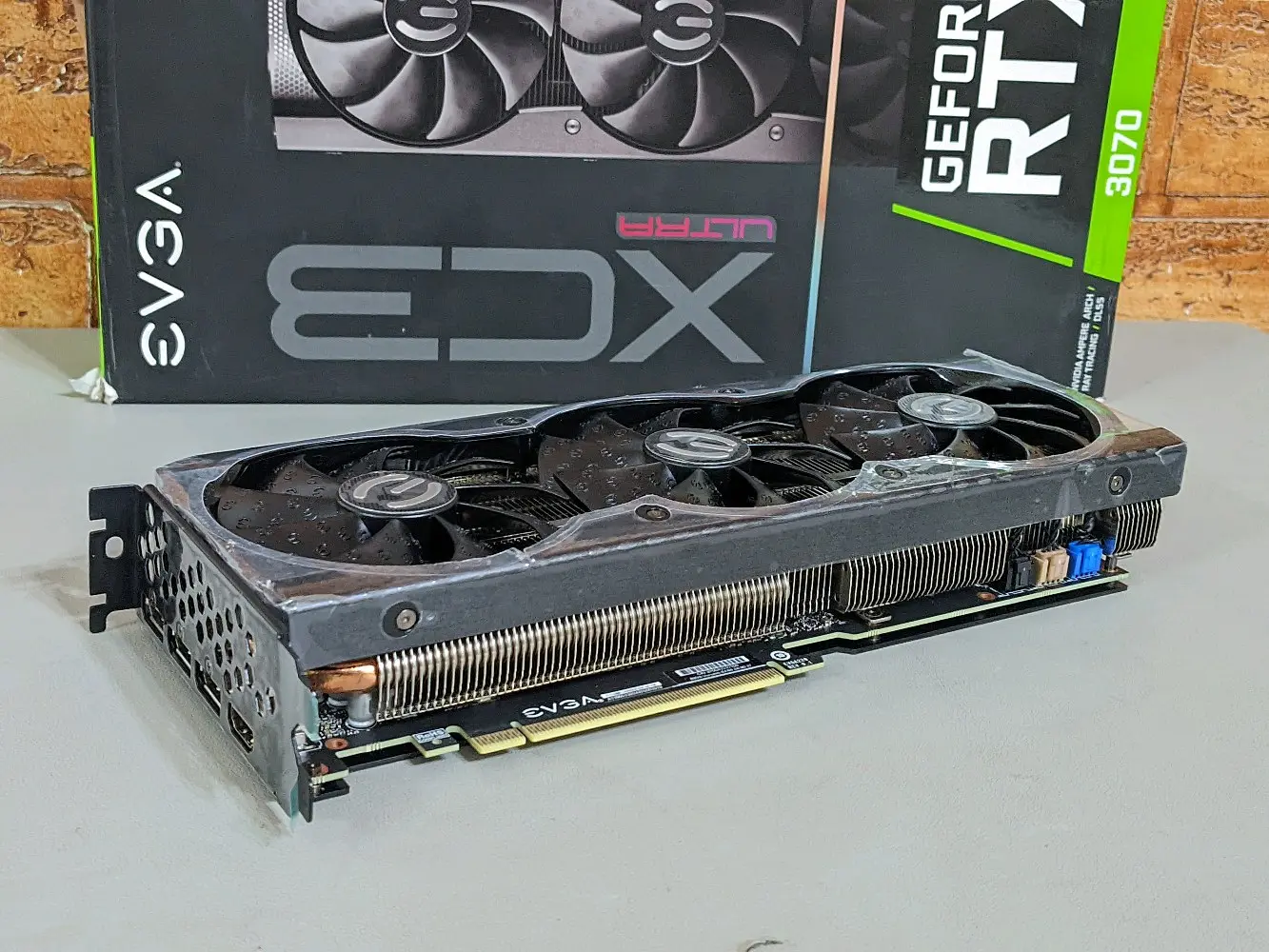 كرت شاشة Nvidia GeForce RTX 3070 EVGA XC3 ULTRA