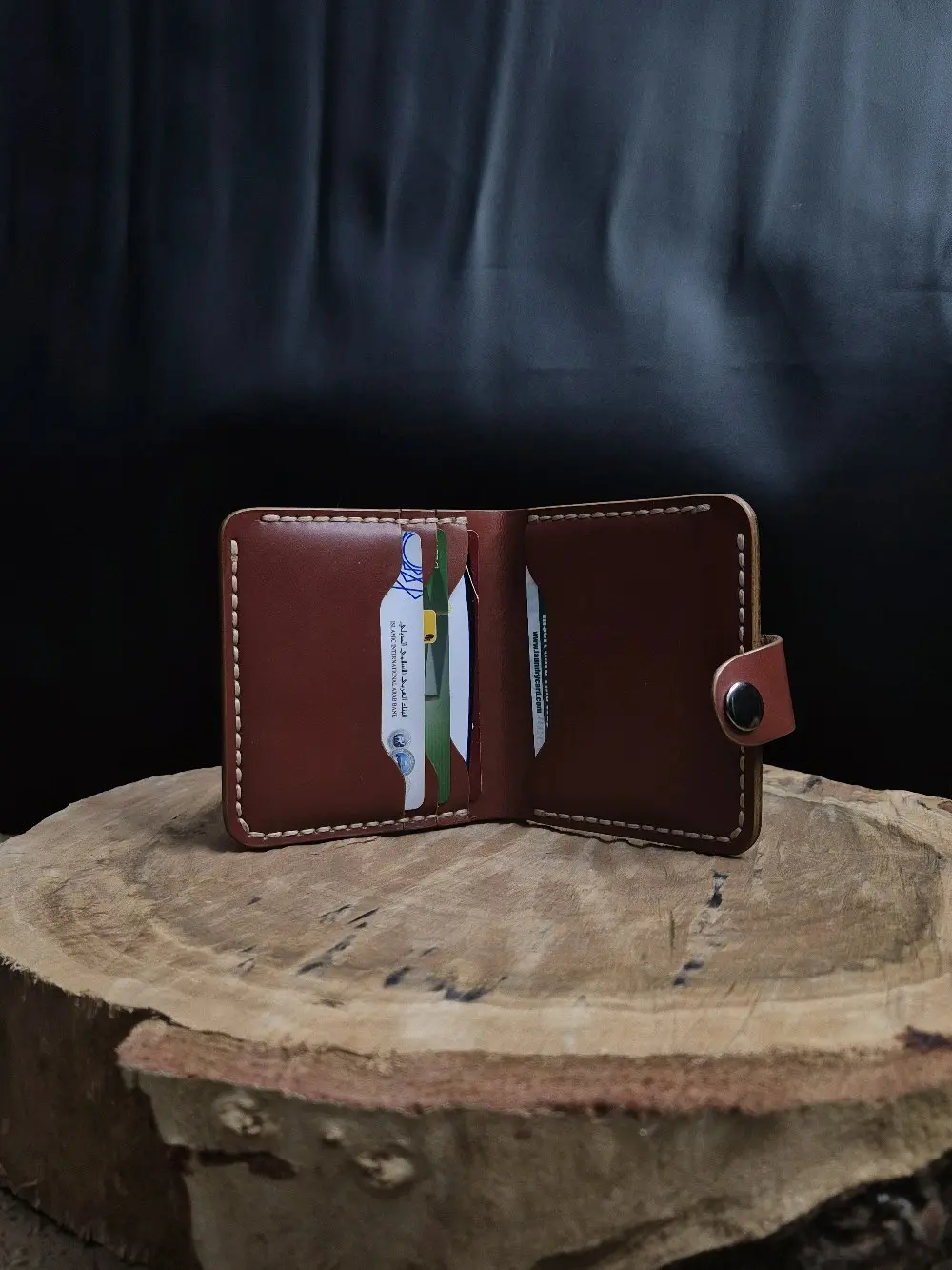 محافظ جلد طبيعي هاندميد