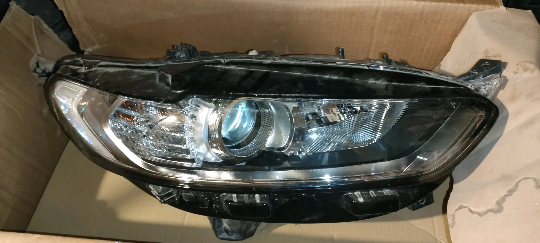 ضو فورد فيوجن