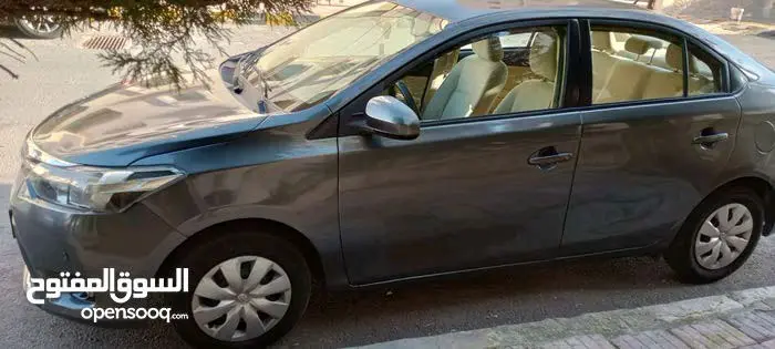 تويوتا يارس سيدان موديل 2014 اوتوماتيك