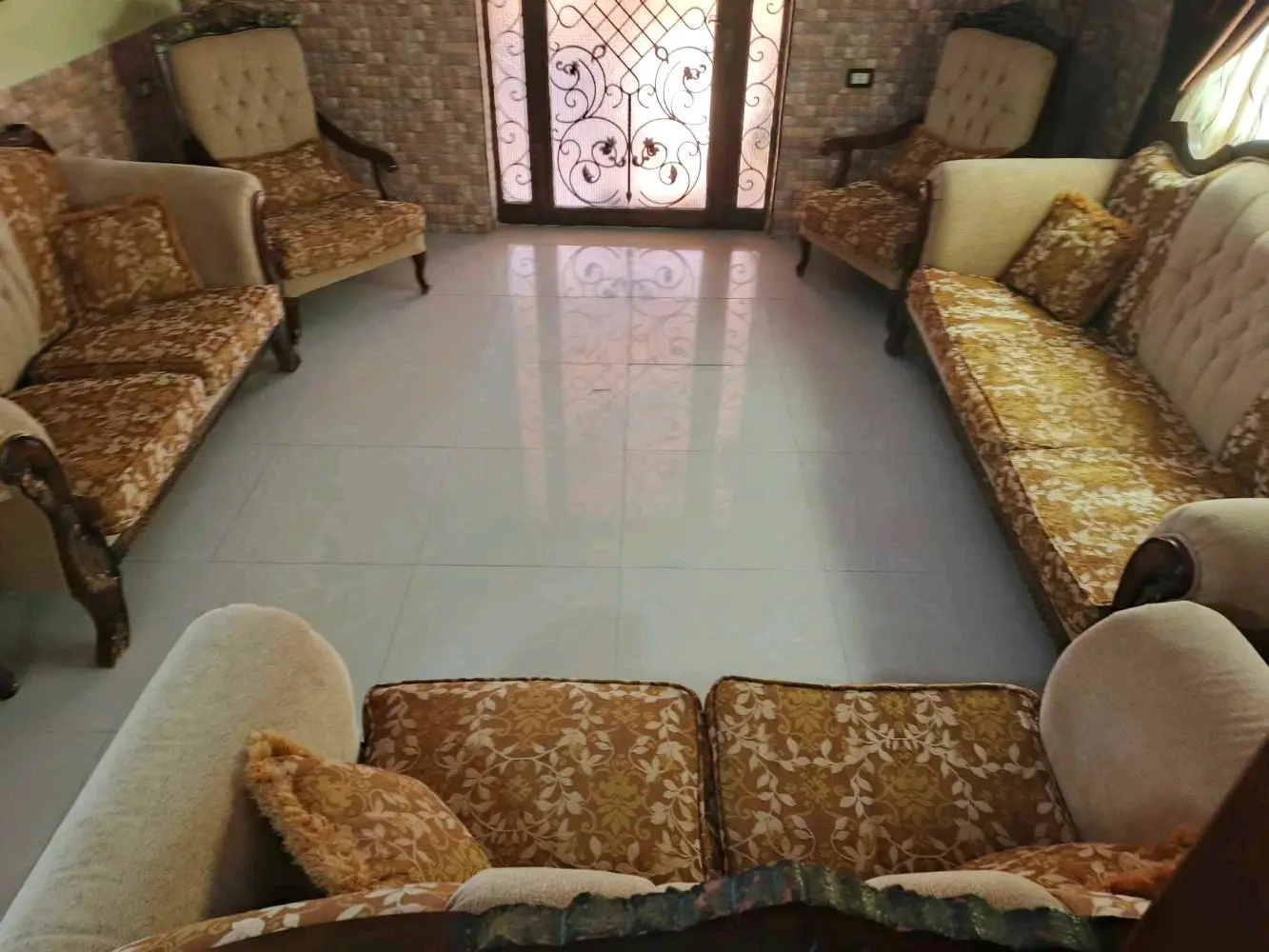 اطقم كنب ضيوف خشب زان تفصيل 9 مقاعد