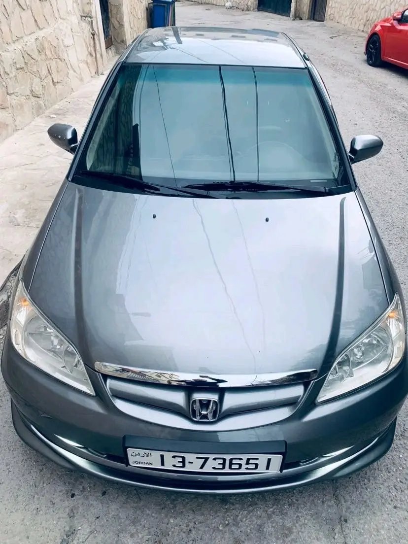 سيارة هوندا سيفك 2005