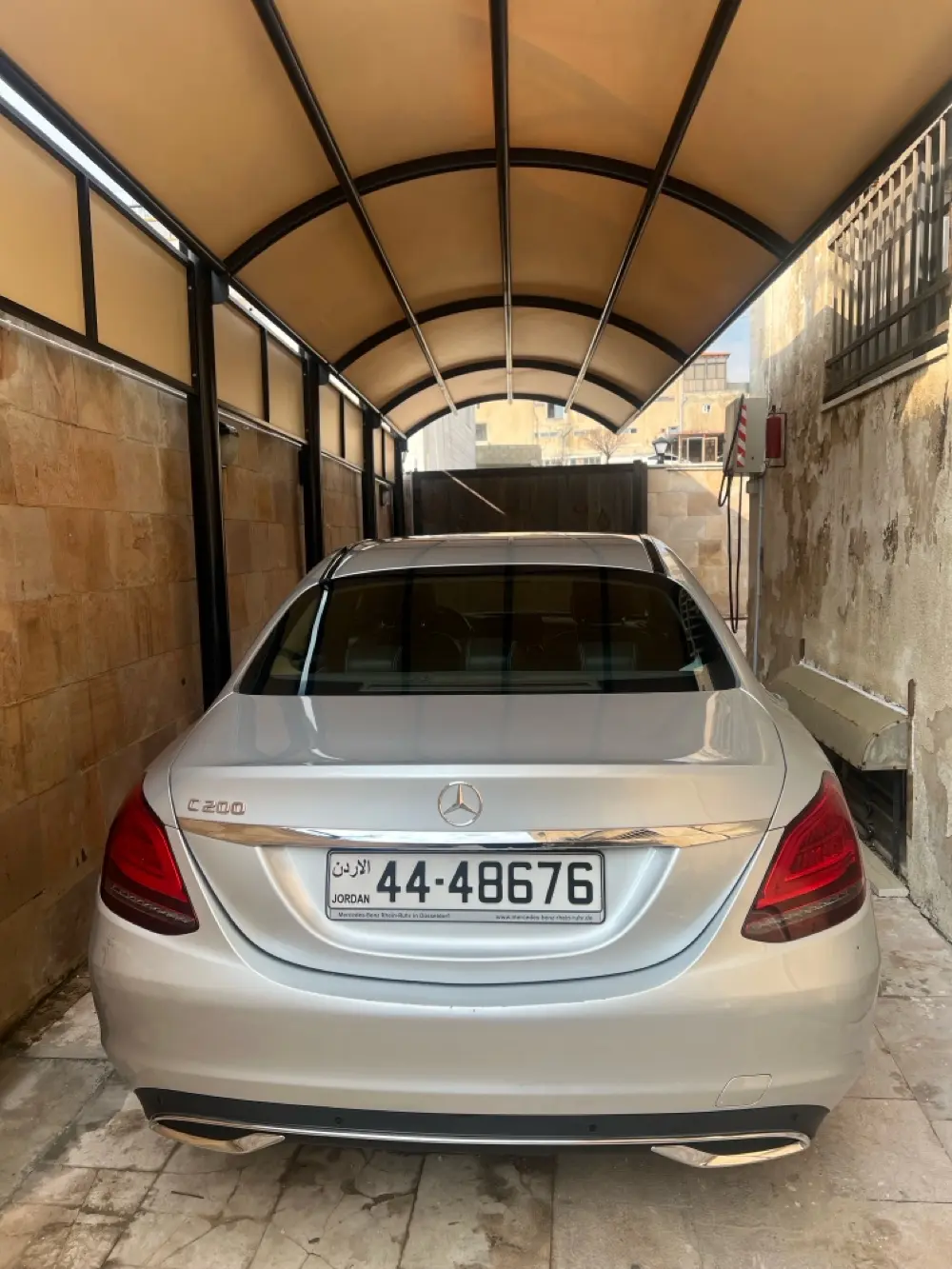 مرسيدس C200 موديل 2020 بحالة الوكالة ( للبيع )