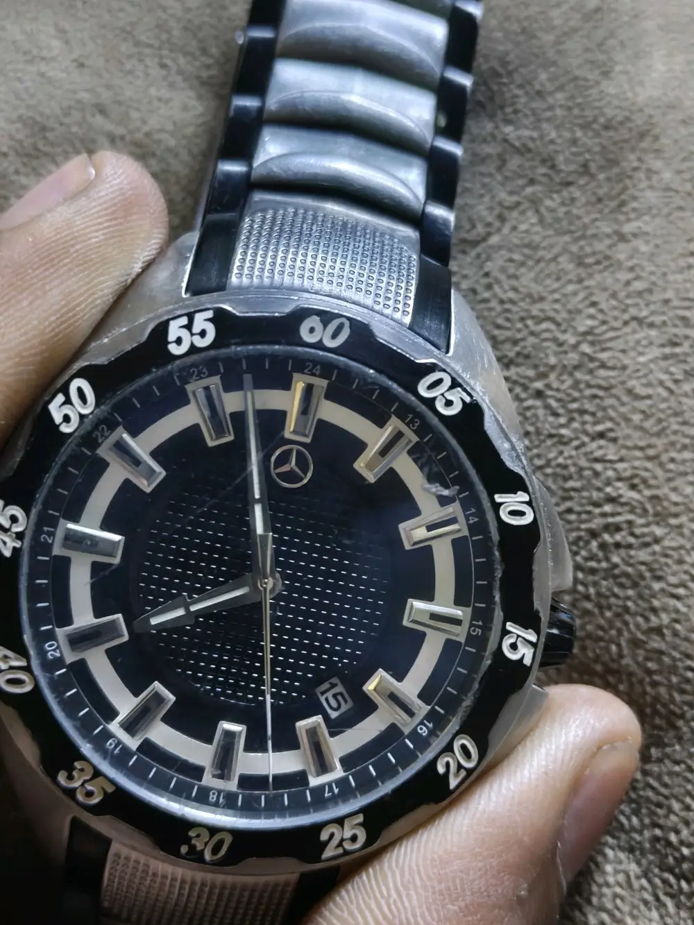 مرسيدس-بنز.