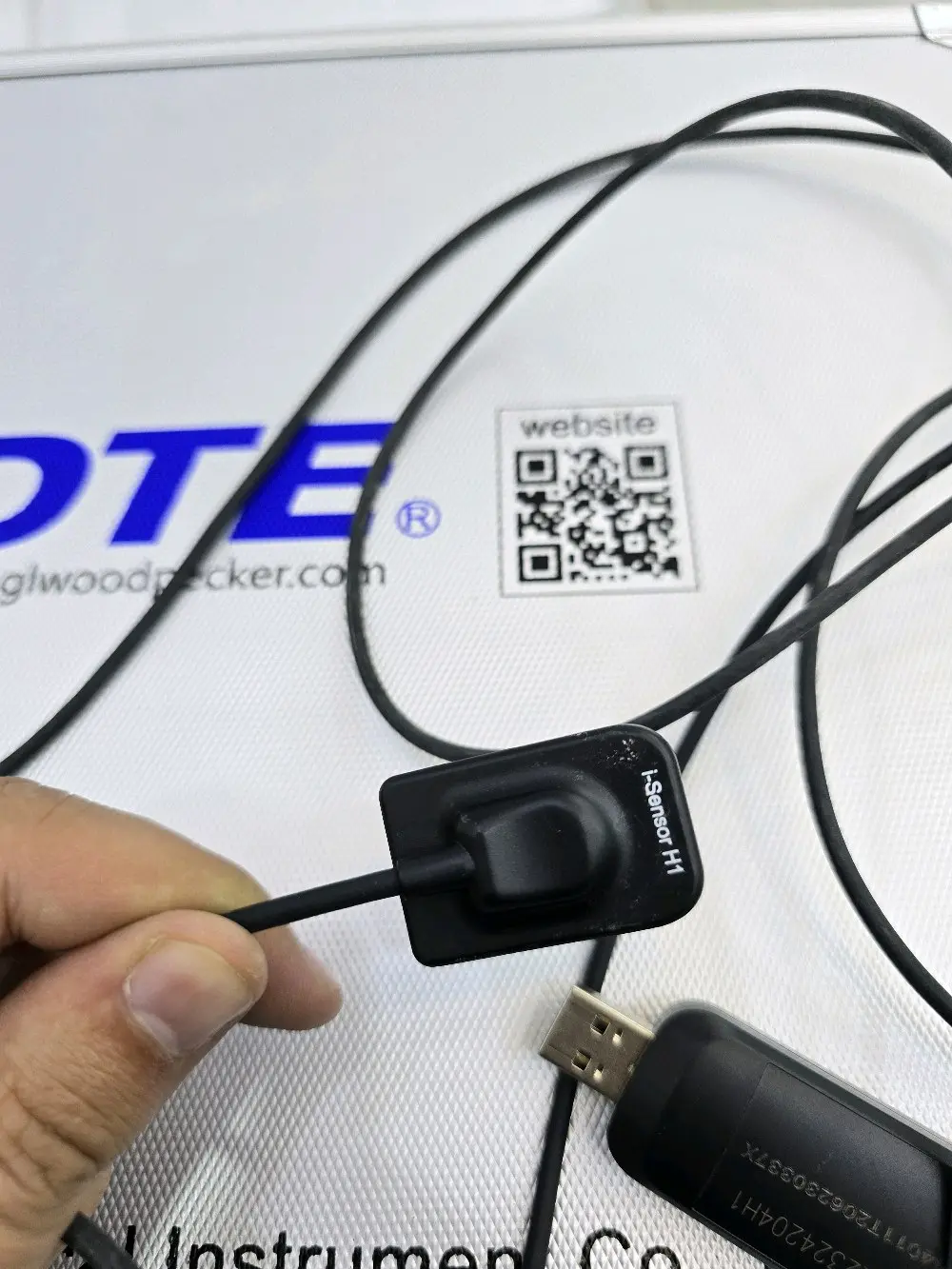 كرسي أسنان وأدوات عيادة أسنان وطب عام للبيع