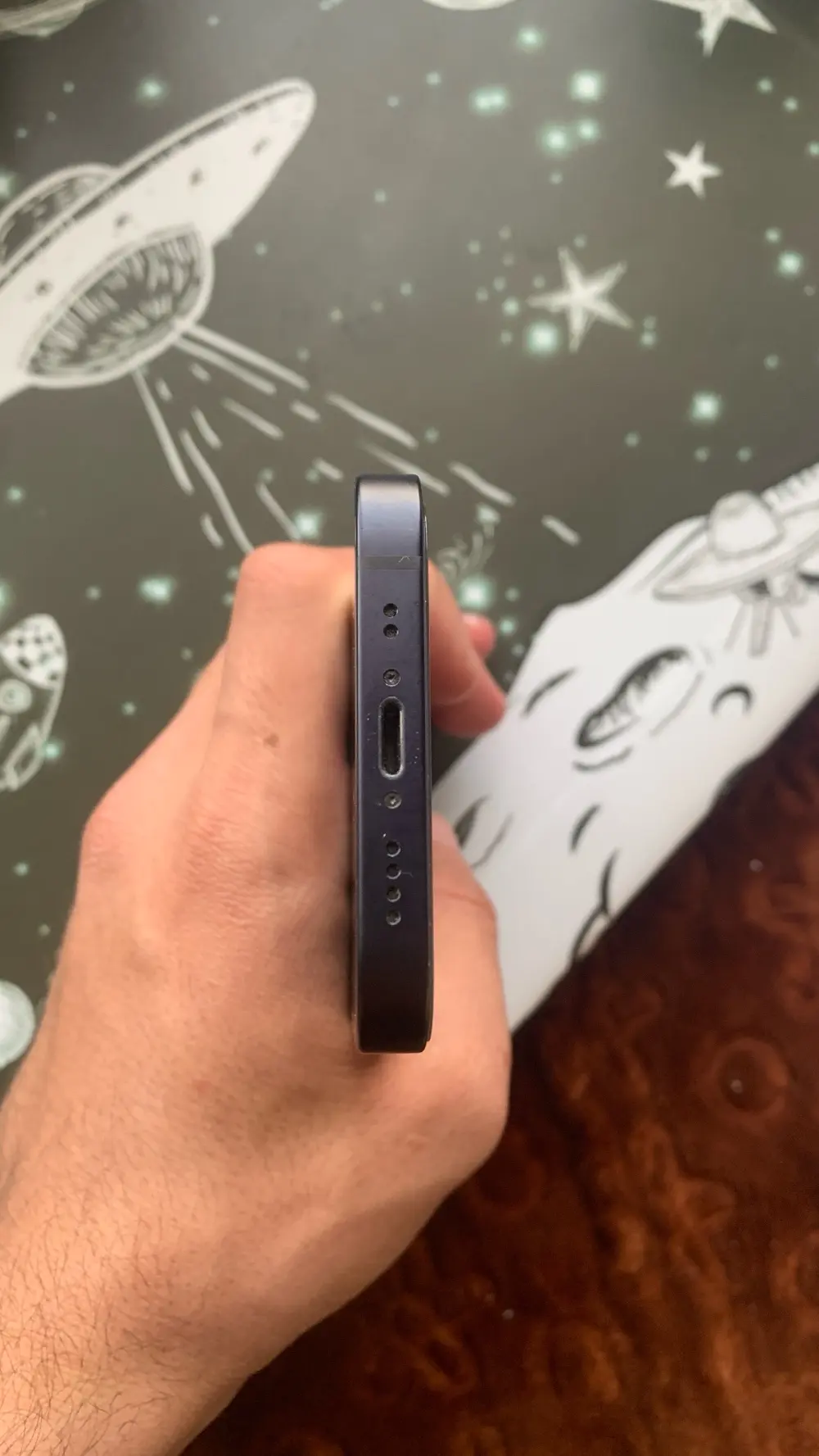 آيفون 12 ميني