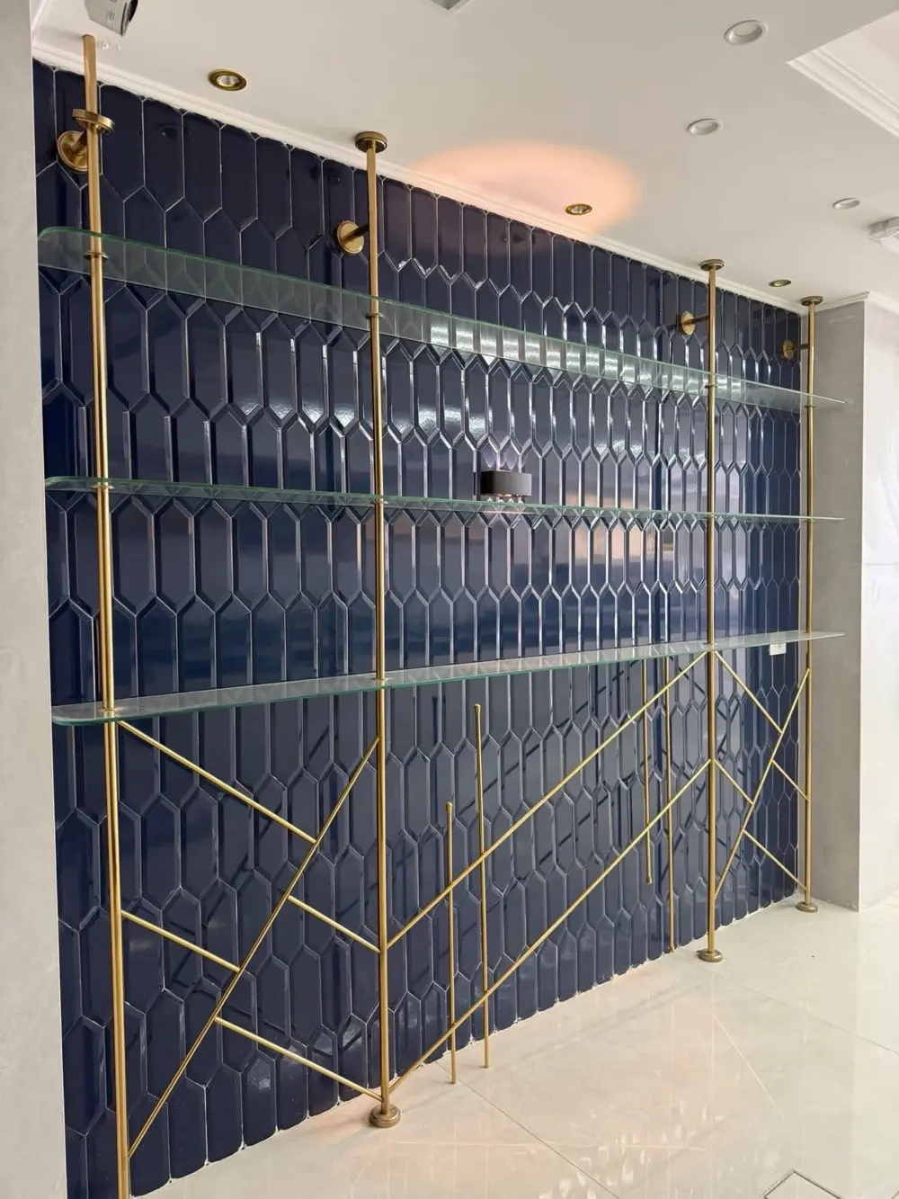 معلم بلاط محترف