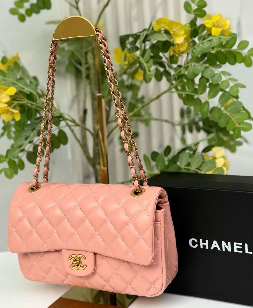 شناتي شانيل وديور كوبي ماستر