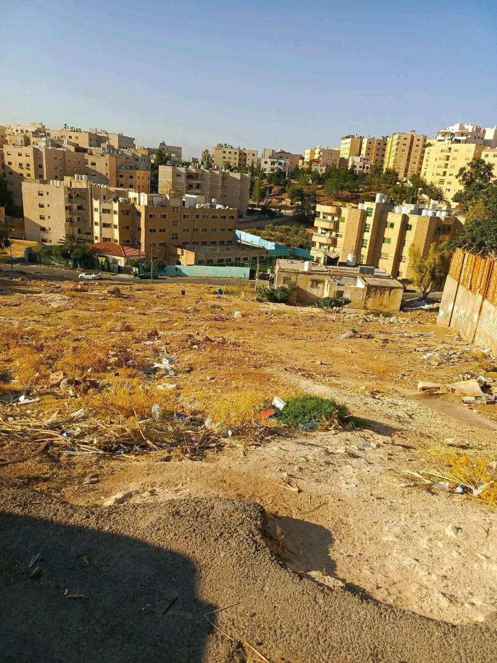 أرض للبيع المستعجل