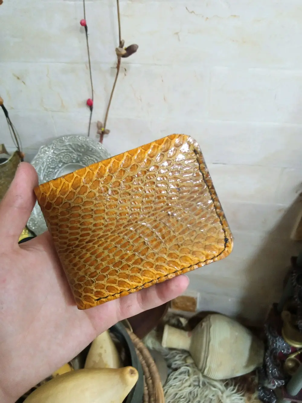 محافظ جلد طبيعي يدوي