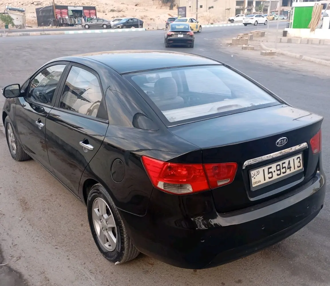 كيا فورتي 2010