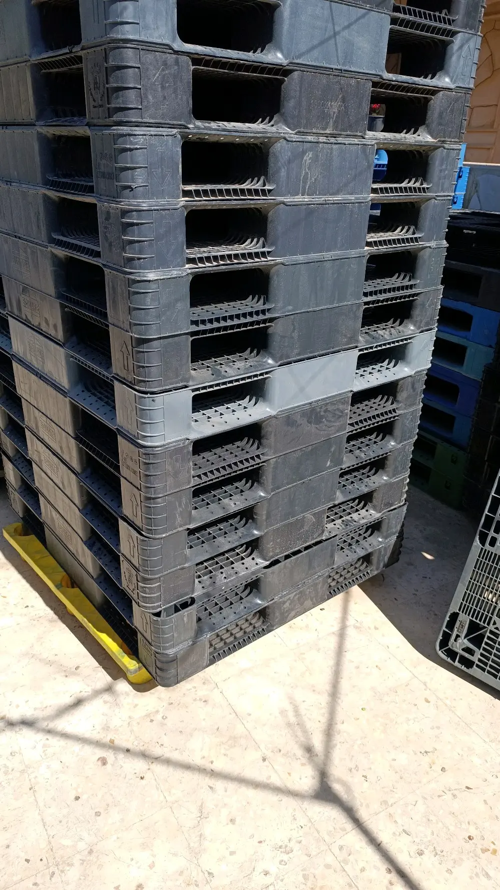 طبالي بلاستيك جديد ومستعمل