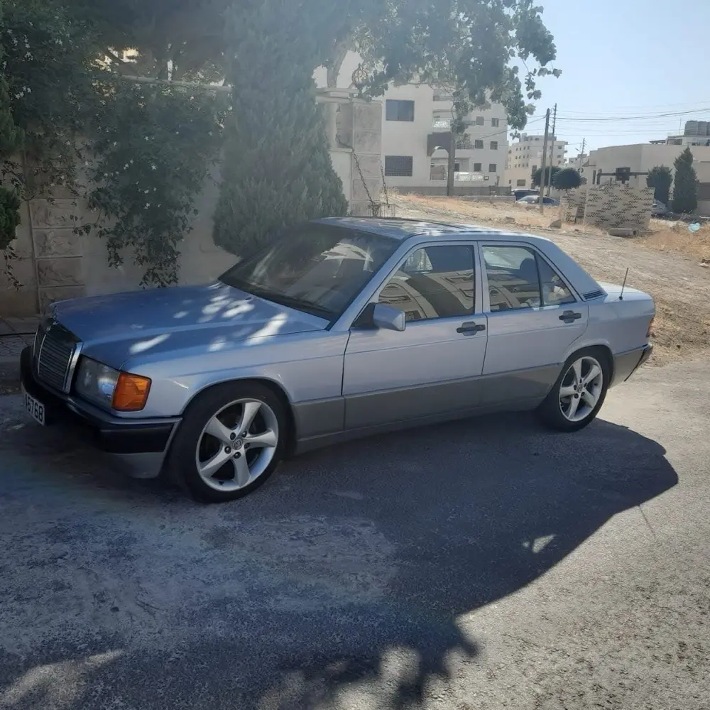 مرسيدس ١٩٠ موديل ٨٥