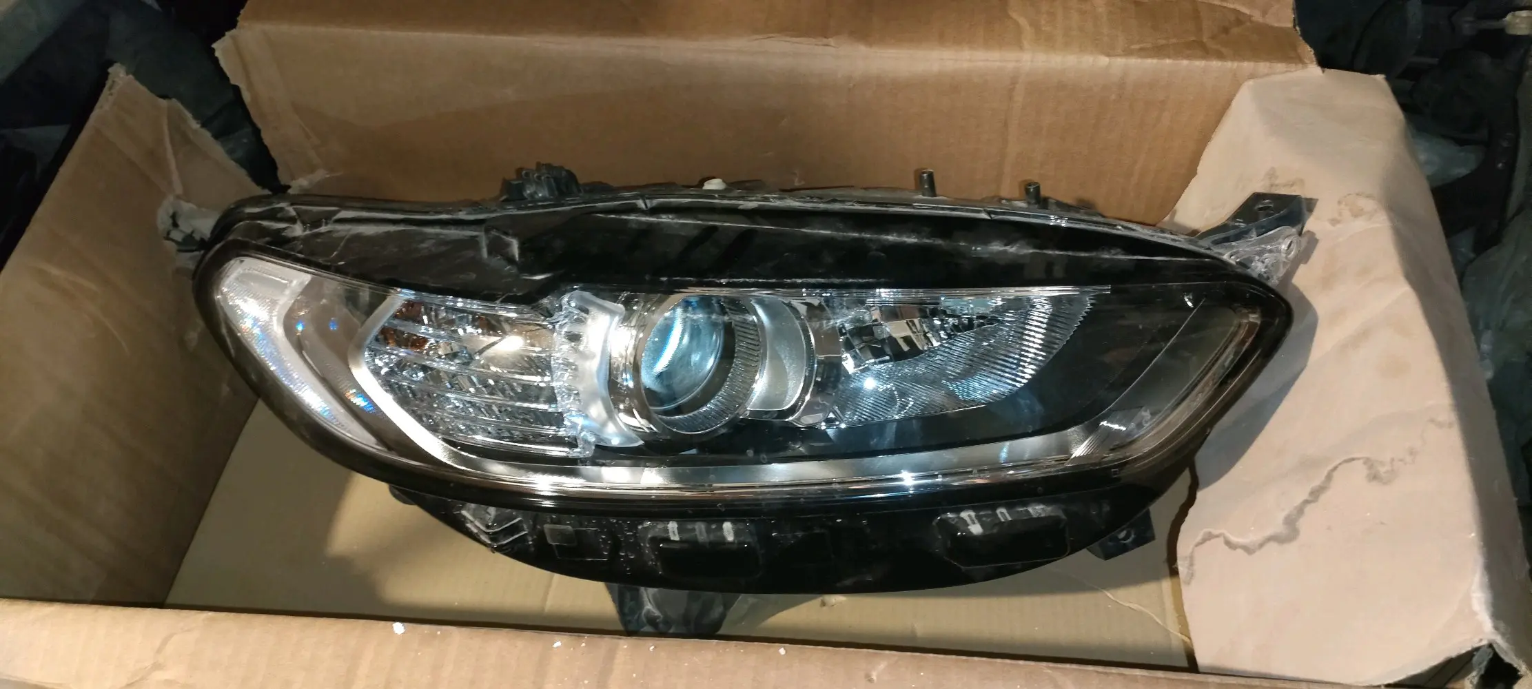 ضو فورد فيوجن