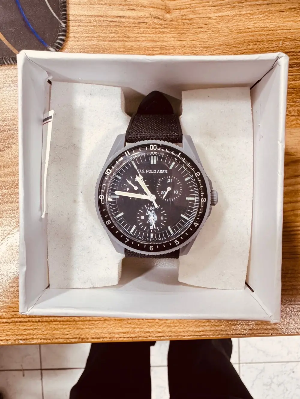 مجموعة ساعات جديده مجلتن اصلي مكفول