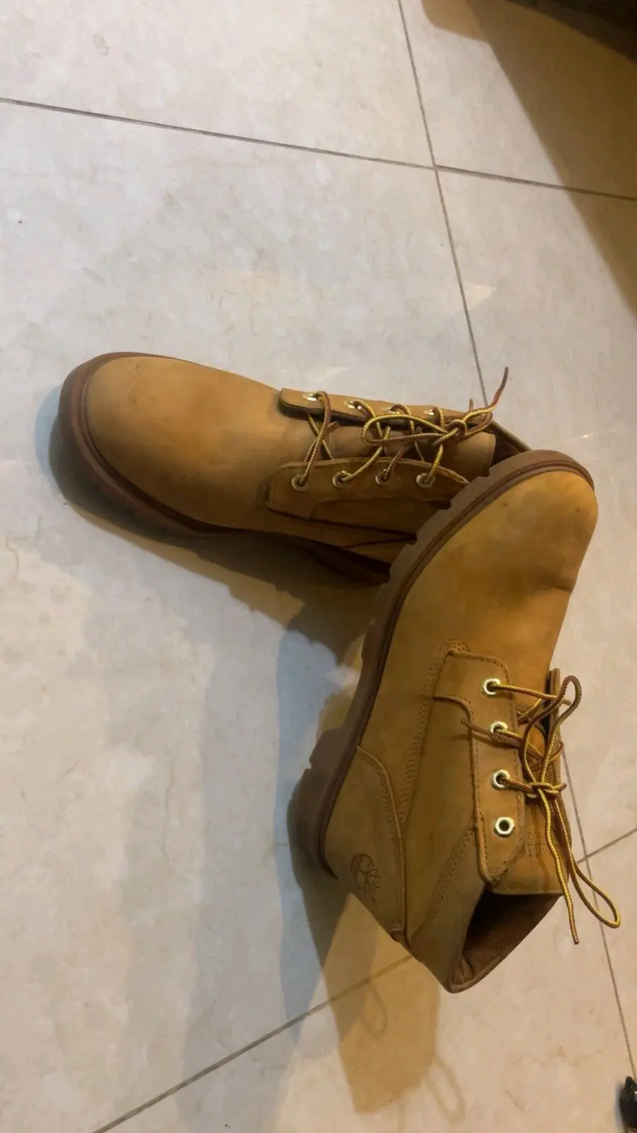 احذية تمبرلاند وكولومبيا اصلي بحال الوكالة