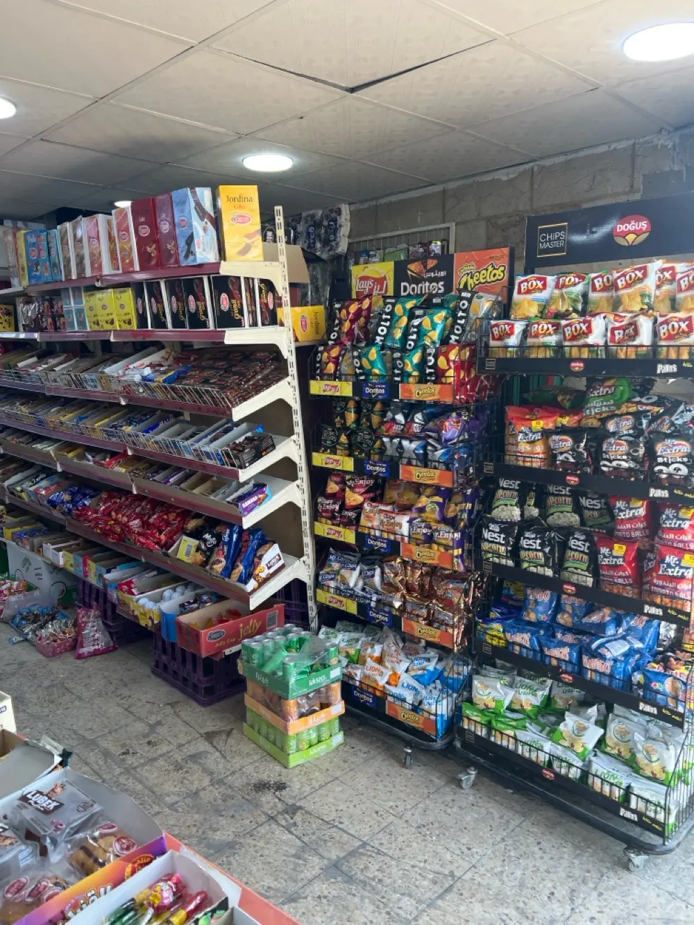 سوبر ماركت للبيع