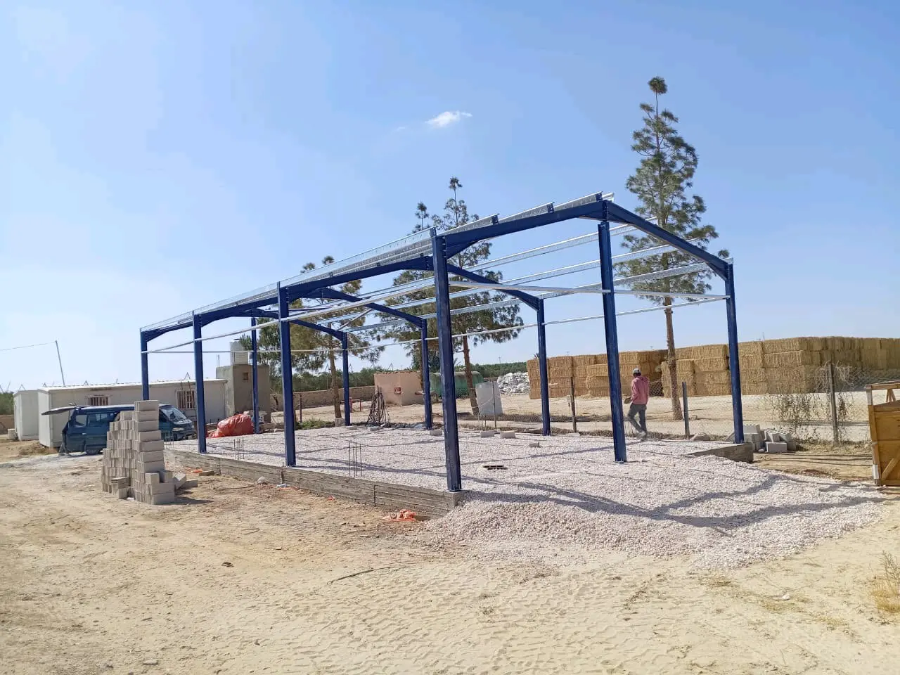 بناء الهناجر و الهياكل المعدنية و المباني الحديدية و المكاتب و الابنية متعددة ال