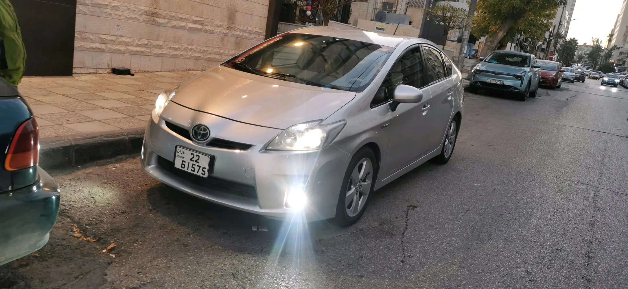 تويوتا بريوس 2011 للبيع بحالة الوكالة