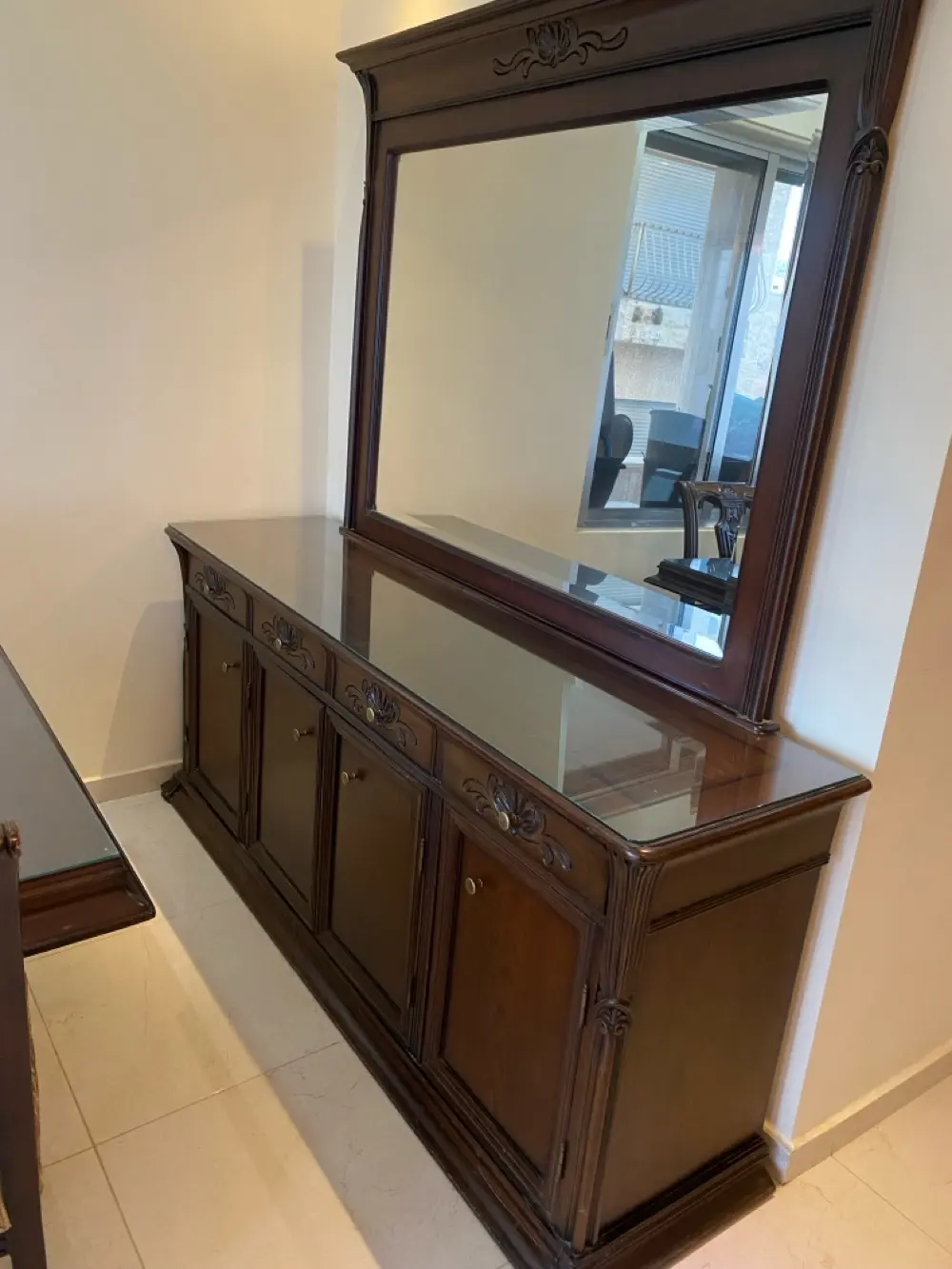 غرفة سفرة مع فضية و دونسوار 3 قطع