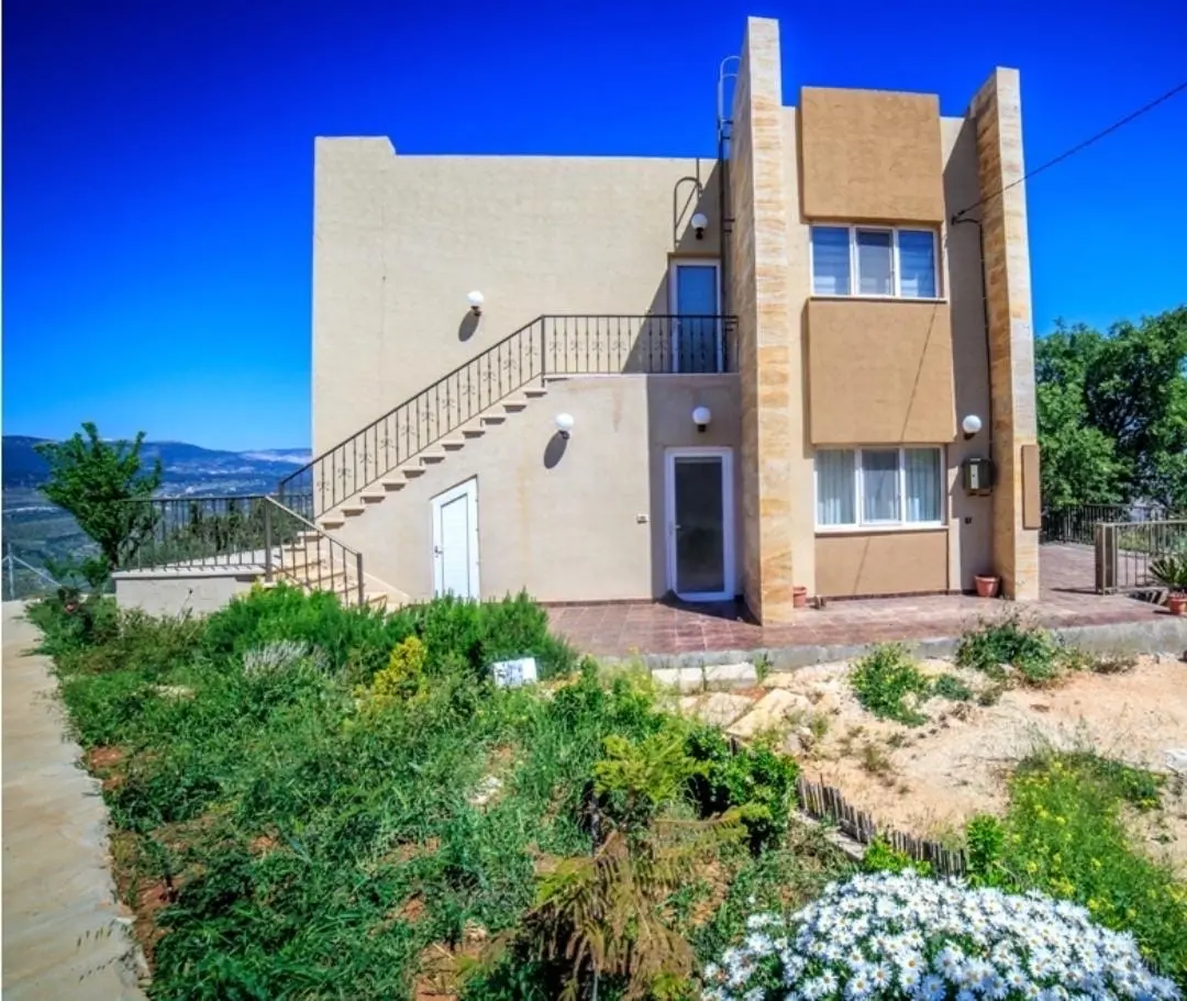 فيلا في كمباوند