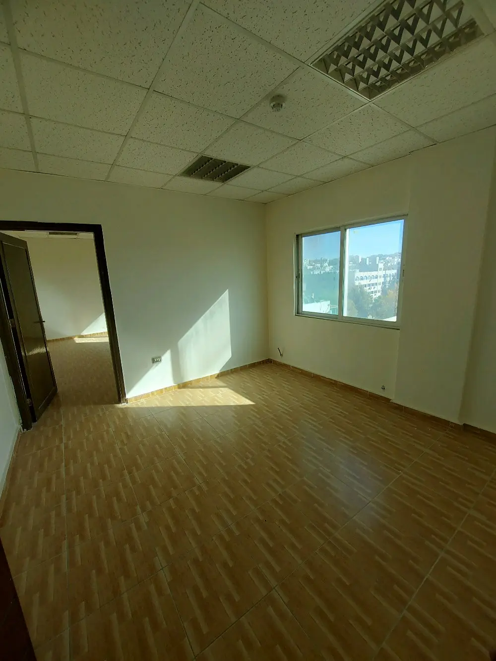 مكتب ٧٠ م شارع المدينة المنورة