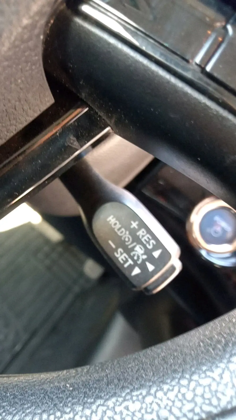 تويوتا بريوس  للبيع او البدل٢٠٢١