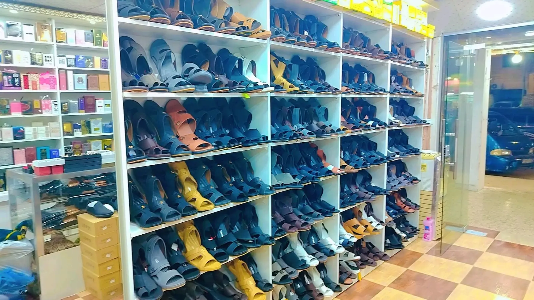 الزيادي للبضائع الخليجية