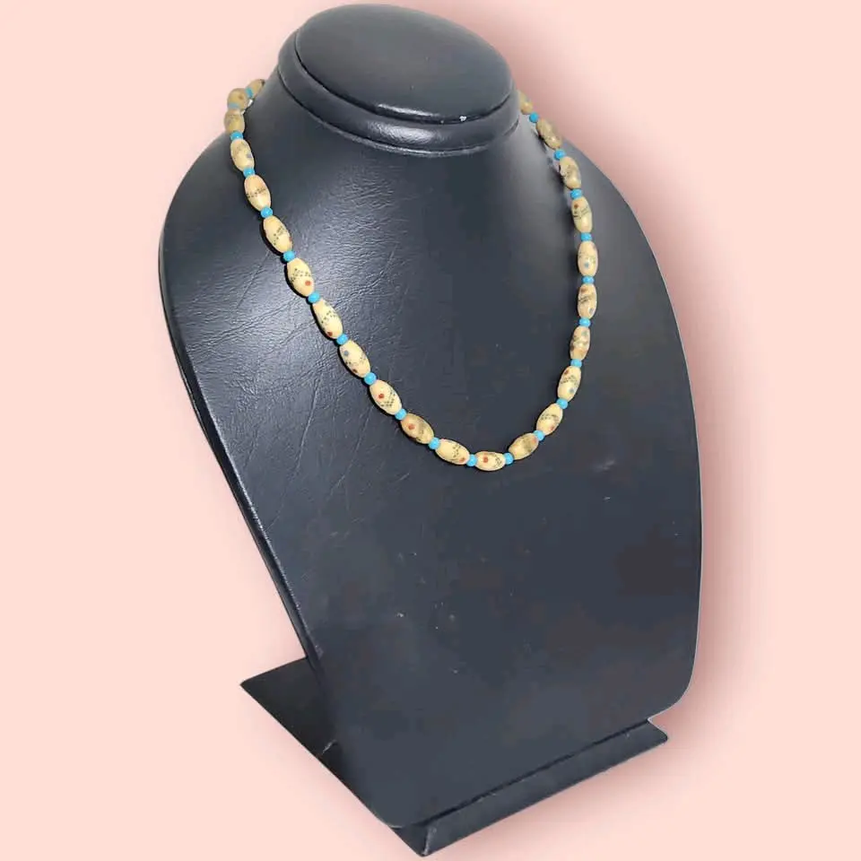 قلادة قديمه