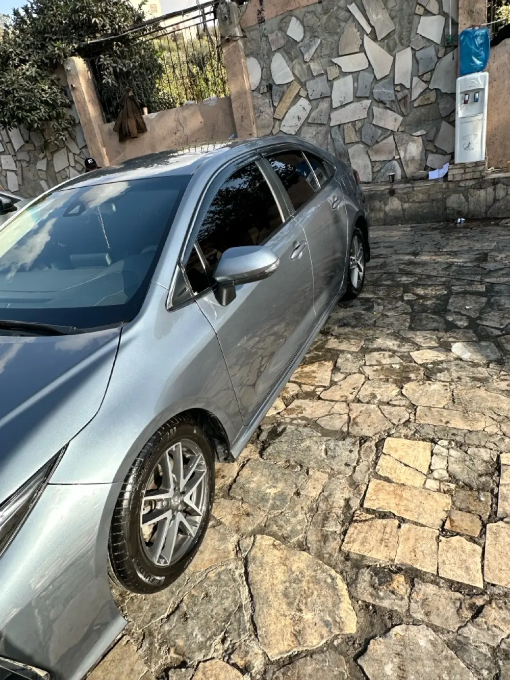 كورولا هايبرد بسعر حرق ١٢٥٠٠