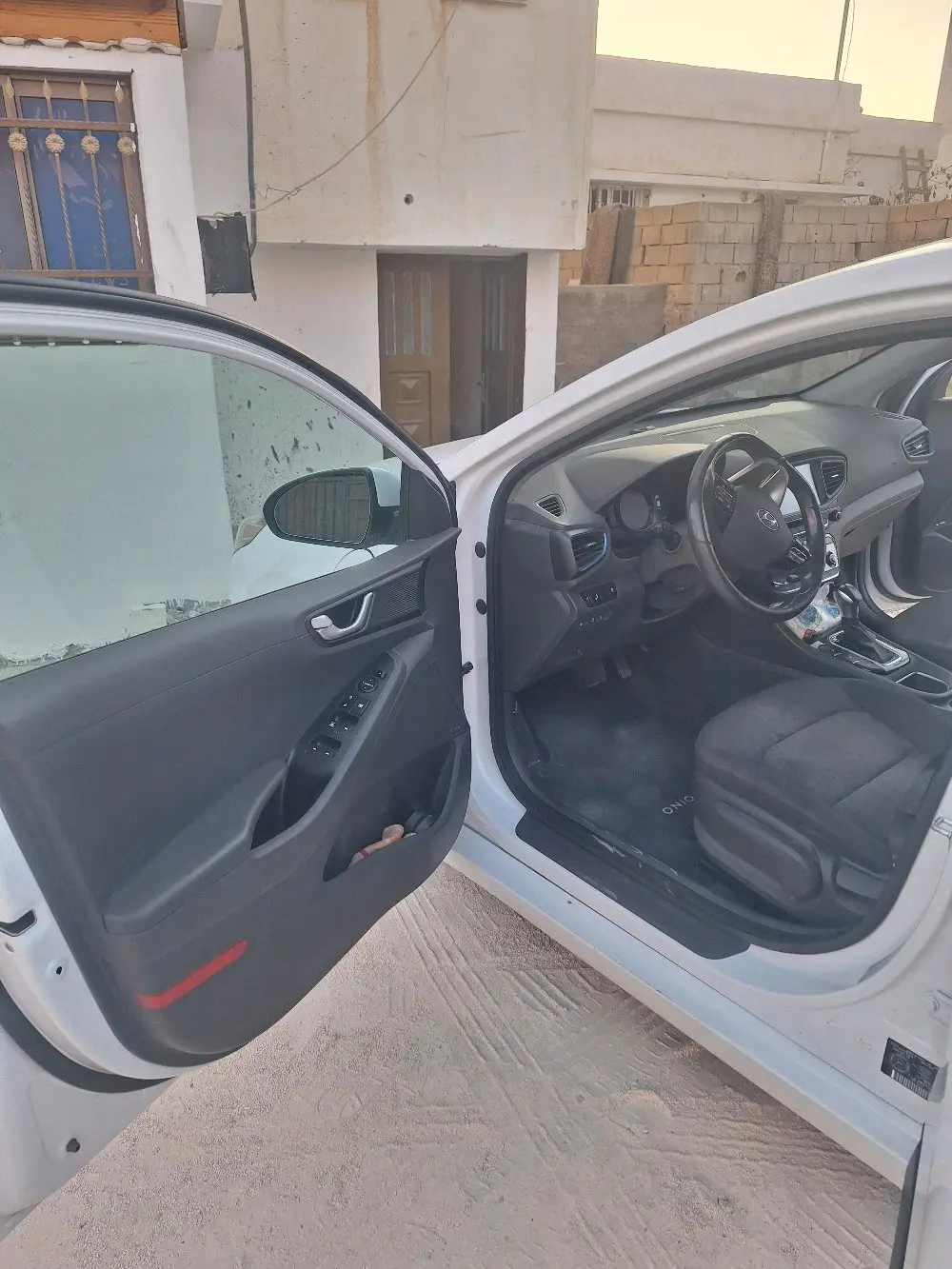 أيونيك للبيع