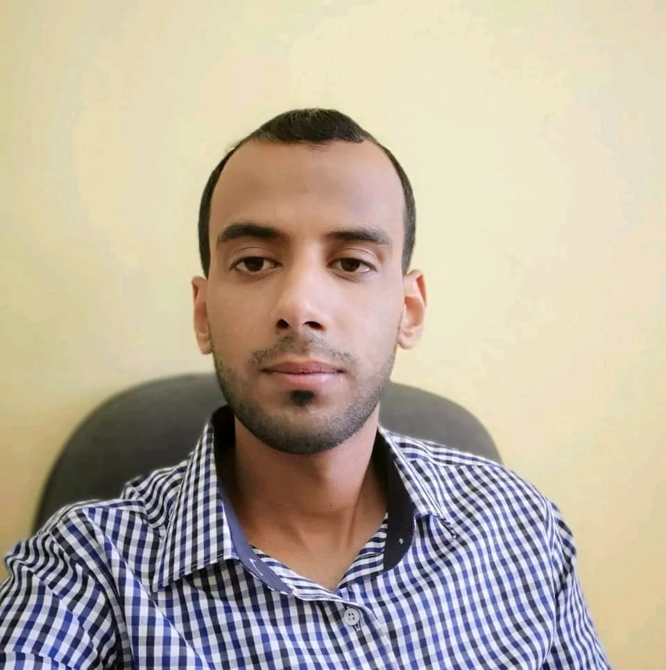 الأستاذ حمزة الرقب