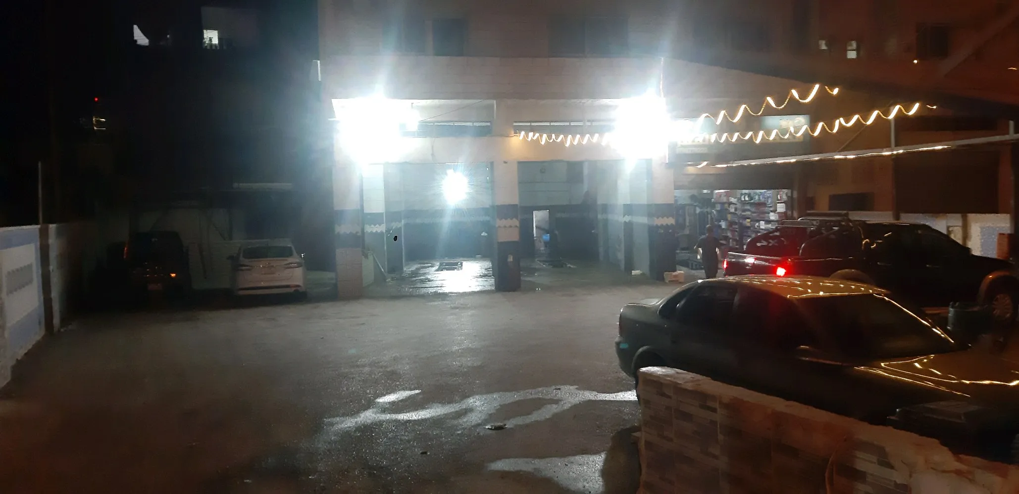 محطه جار القمر لغسيل السيارات
