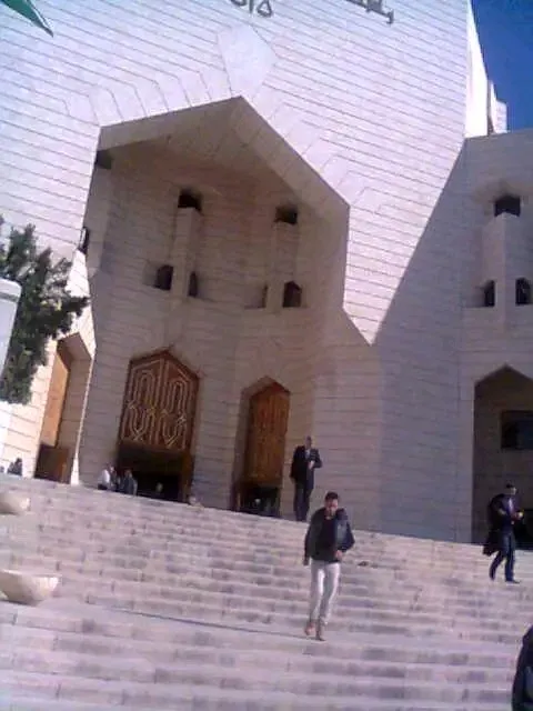 خدمات قانونيه