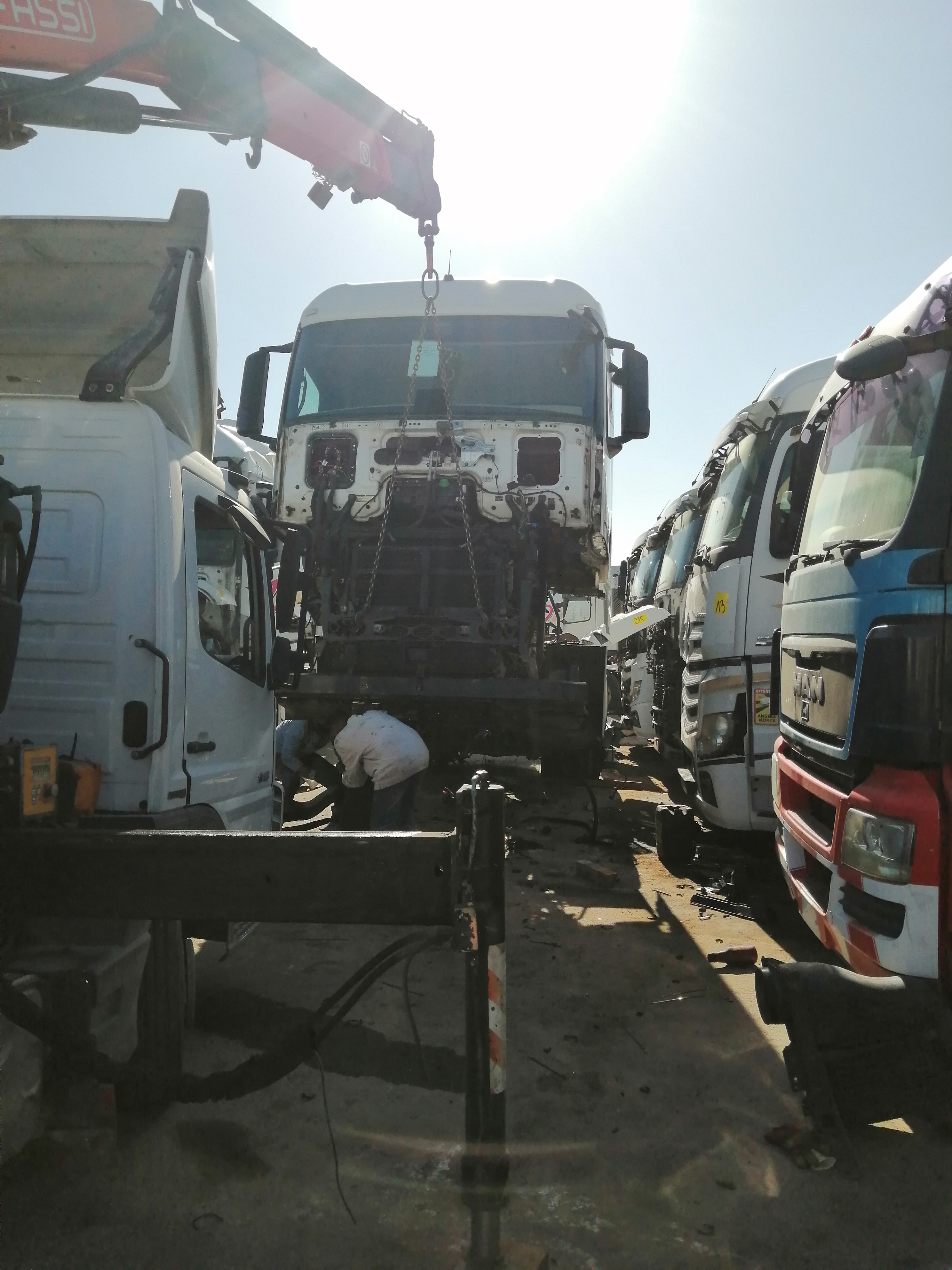 ونشات طارق أبو جودة لنقل السيارات والمعدات الثقيلة 24 ساعة