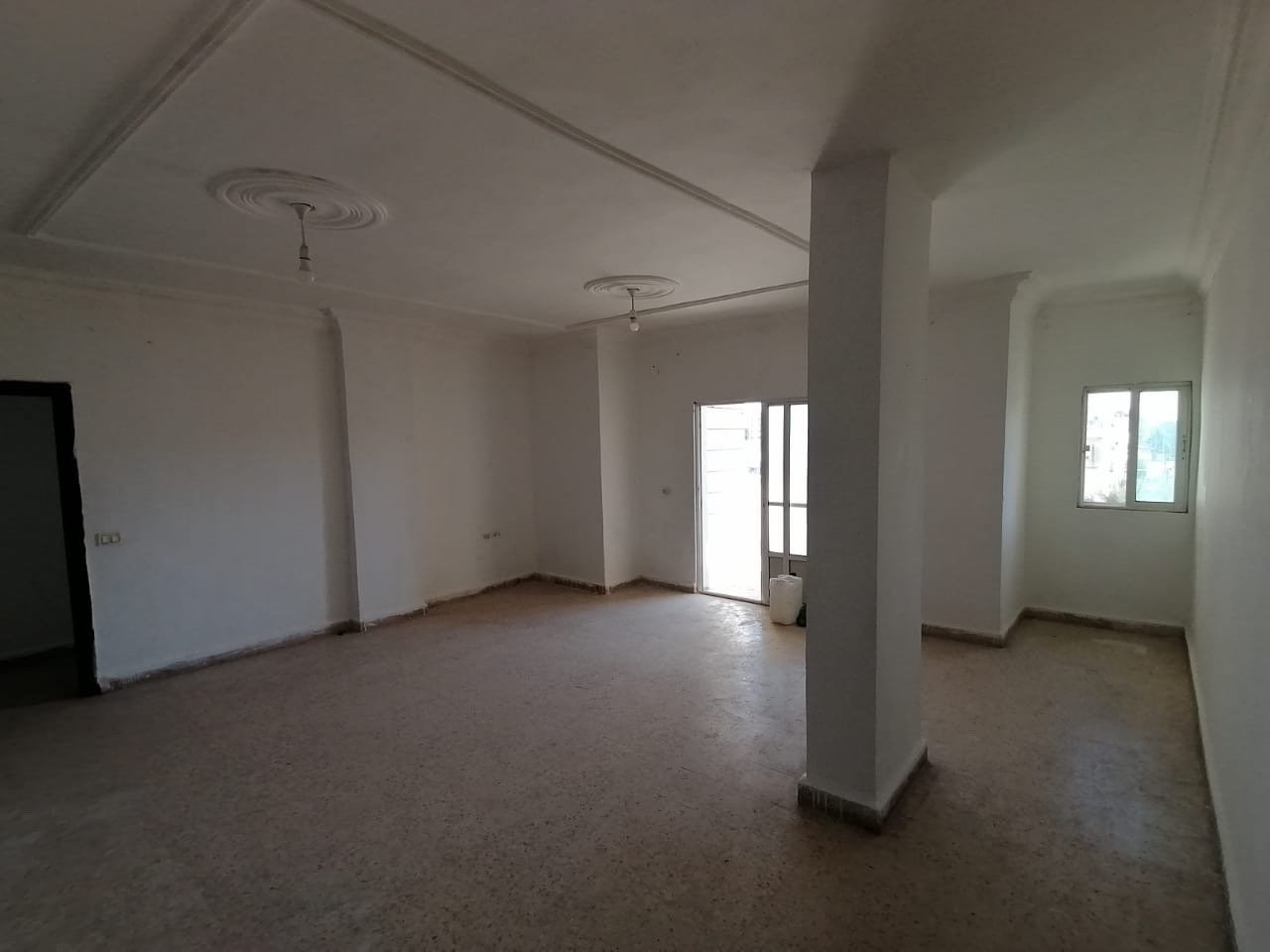 شقه بسعر مميز للبيع في اربد