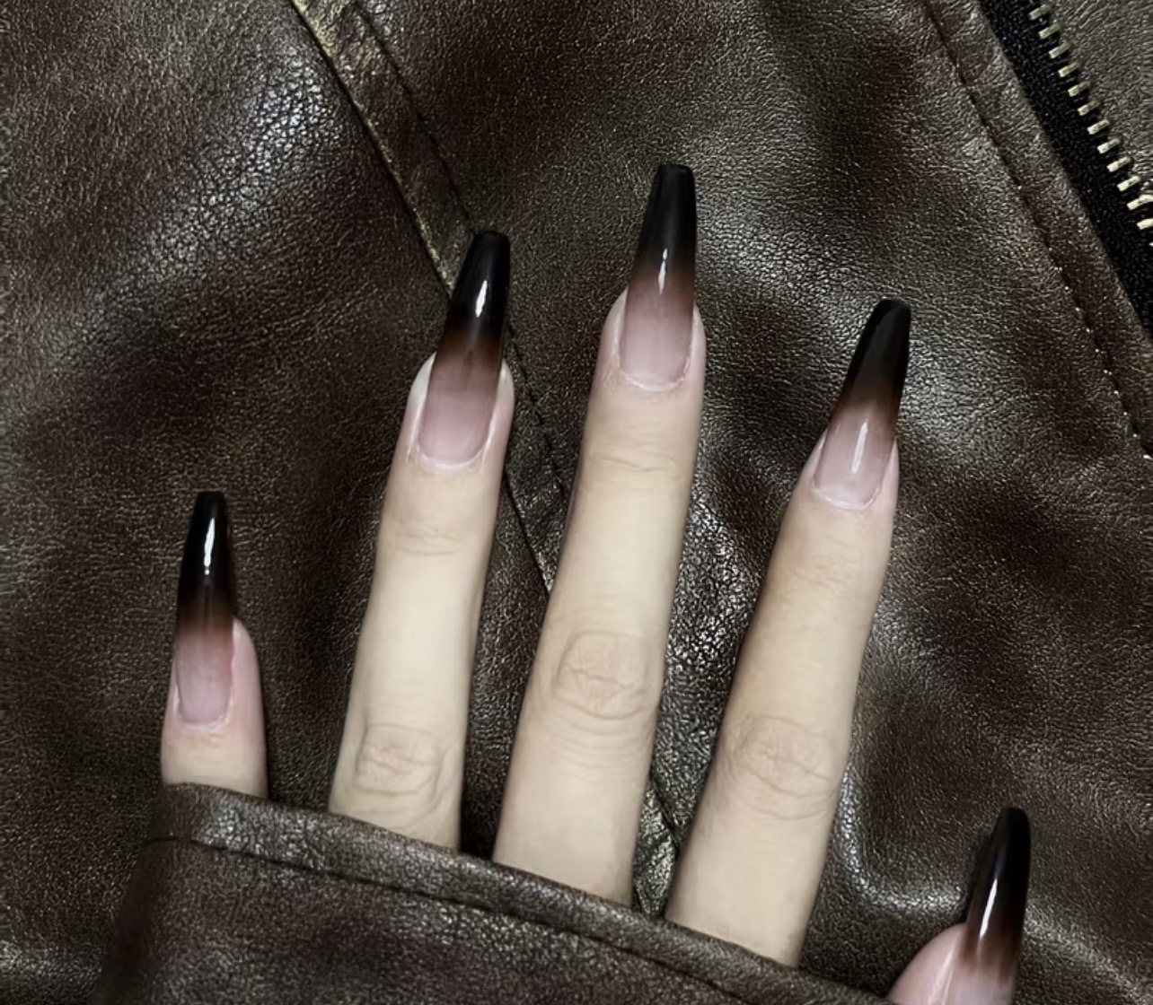 Black Gradient Fake Nails